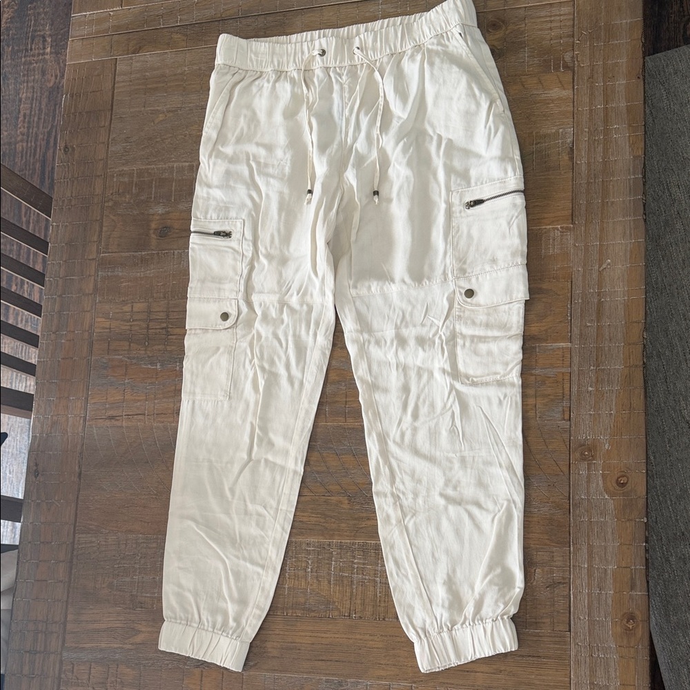Women’s Cream Cargo Pants